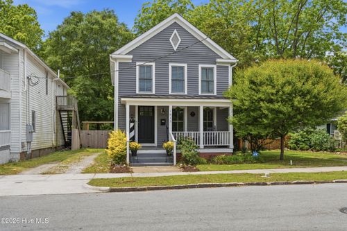 1015 N Craven St, New Bern, NC, 28560-3243 | Card Image