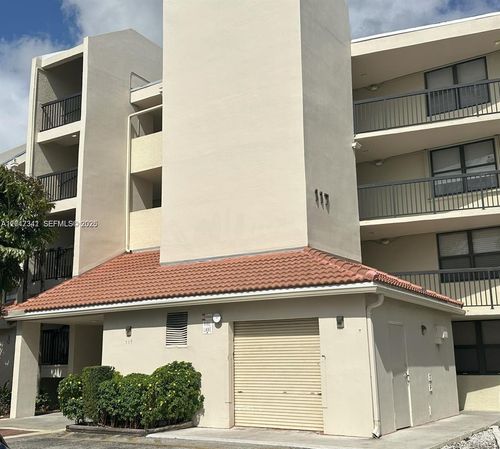 308-117 Lake Emerald Dr, OAKLAND PARK, FL, 33309-6270 | Card Image