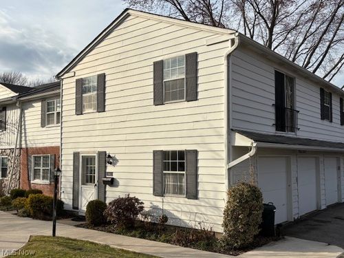 25-19660 Lorain Rd, Fairview Park, OH, 44126-1924 | Card Image