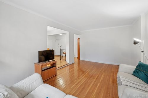 apt-216-68 Yellowstone Blvd, Forest Hills, NY, 11375-3315 | Card Image