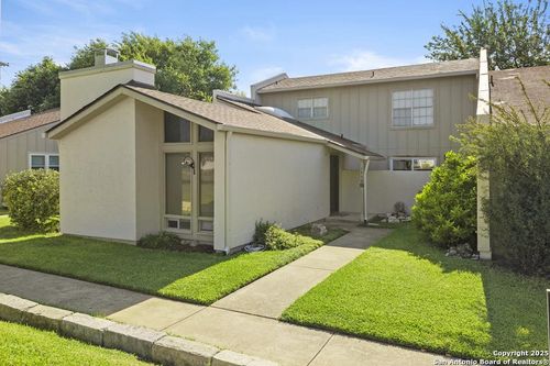 apt-b-1950-B Leslie Dr, Kerrville, TX, 78028-2529 | Card Image