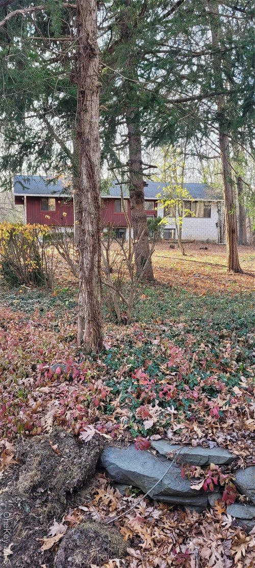 18 Kent Rd, Wappingers Falls, NY, 12590-3841 | Card Image