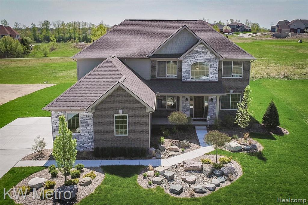 Marlayna Dr, Oxford, MI 48371 #1