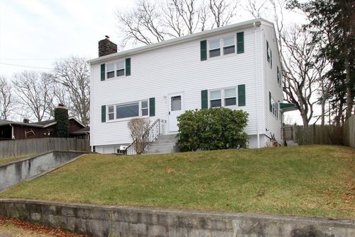 4 Van Bummel Rd, Bourne, MA, 02532-2945 | Card Image