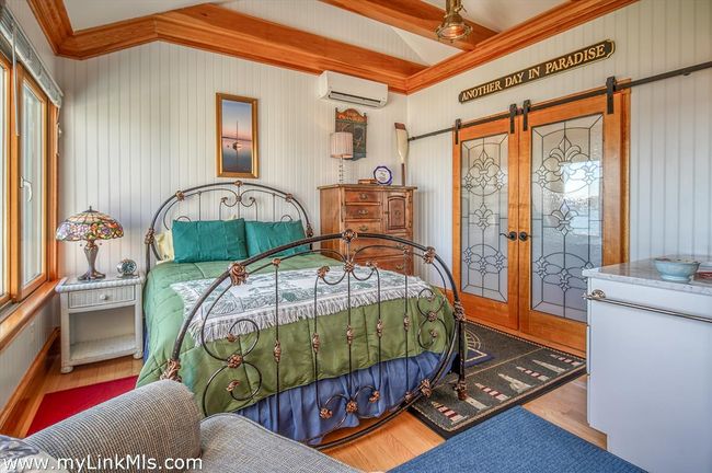 UNIT-5 - 47 E Chop Dr, Condo with 1 bedrooms, 1 bathrooms and null parking in Oak Bluffs MA | Image 9