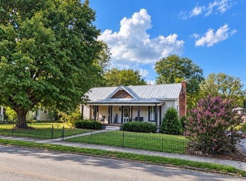 218 W Main St, Liberty, TN, 37095-2046 | Card Image