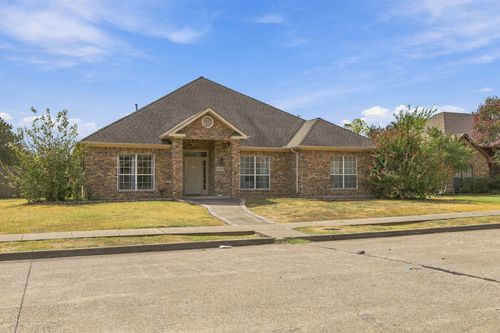 8318 Portsmouth Dr, Rowlett, TX, 75088-6664 | Card Image
