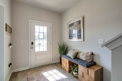 Wide entry foyer! | Image 3