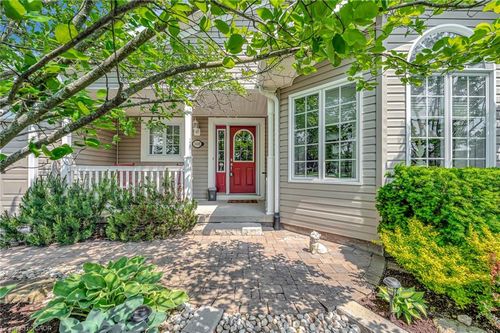 148 Gracehill Cres, Freelton, ON, L8B1A5 | Card Image