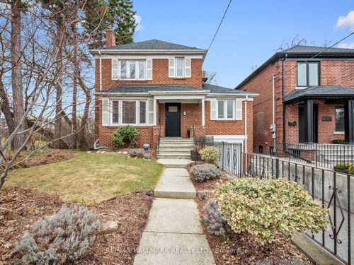 8 Glenvale Blvd, East York, ON, M4G2V1 | Card Image