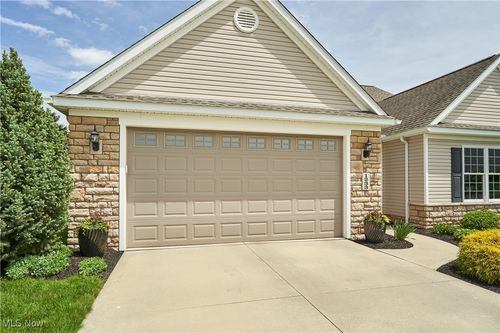 1233 Clifford Dr, Copley, OH, 44321-1879 | Card Image