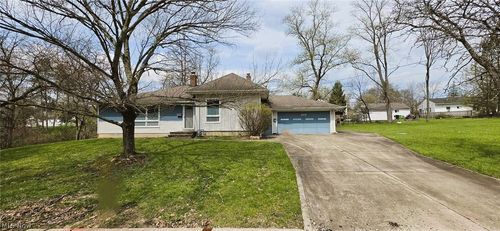 105 Mapledale Ave, Bedford, OH, 44146-3538 | Card Image