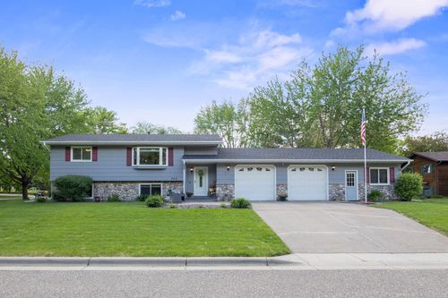 305 Rattvik Cir, Buffalo, MN, 55313-1907 | Card Image