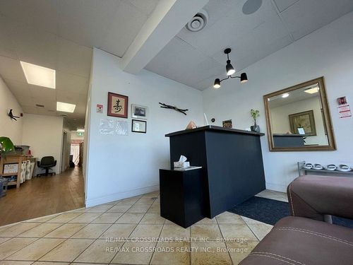 1716 Queen St E, Toronto, ON, M4L1G7 | Card Image