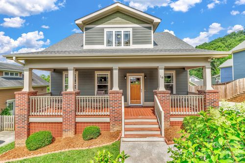 18 Byrdcliffe Ln, Asheville, NC, 28805-4504 | Card Image