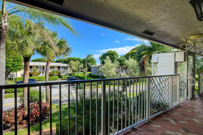 D - 48 Stratford Ln W, Condo with 2 bedrooms, 2 bathrooms and null parking in Boynton Beach FL | Image 13