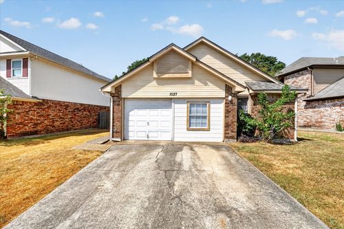 1037 Garden Trl, Mesquite, TX, 75149-6809 | Card Image