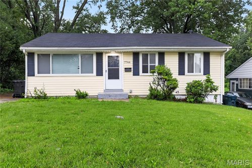 7744 Ellington Drive, St Louis, MO, 63121 | Card Image
