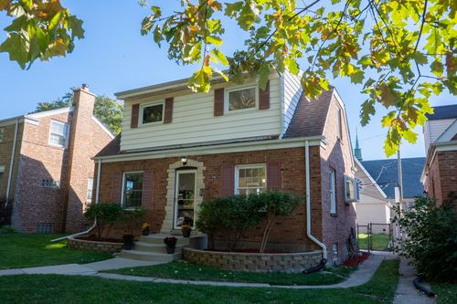 5205 N Osceola Ave, Chicago, IL, 60656-1762 | Card Image