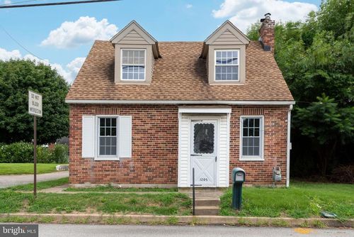 1205 N Sherman St, York, PA, 17402-2134 | Card Image