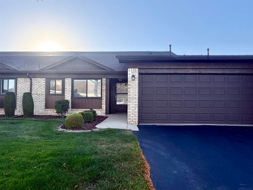 602 Country Club Dr, Saint Clair Shores, MI, 48082-1028 | Card Image