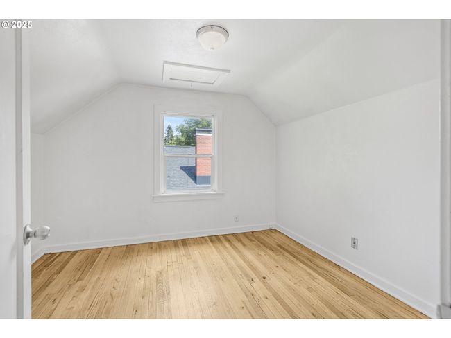 1391 W 5 Th Ave, House other with 3 bedrooms, 1 bathrooms and 1 parking in Eugene OR | Image 17