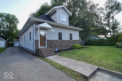 1805 Michigan St, Crawfordsville, IN, 47933-3148 | Card Image