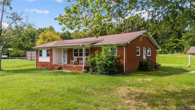 1118 Johnsontown Road, House other with 3 bedrooms, 1 bathrooms and null parking in Thomasville NC | Image 2