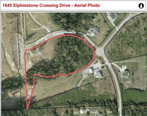 1845 Elphinstone Crossing Drive, Gibsons, BC, V0N1V7 | Card Image