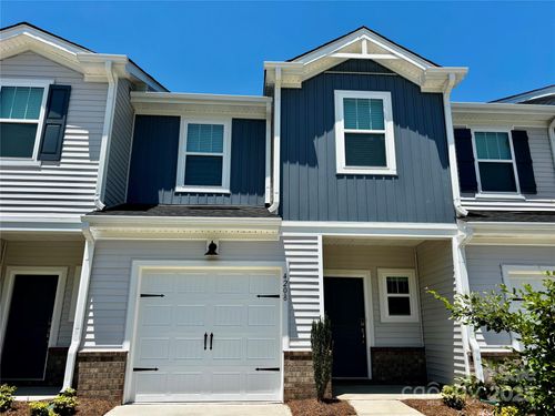 4208 Summit Woods Dr, Charlotte, NC, 28216-0391 | Card Image