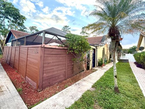 1275 Periwinkle Pl, Wellington, FL, 33414-8630 | Card Image