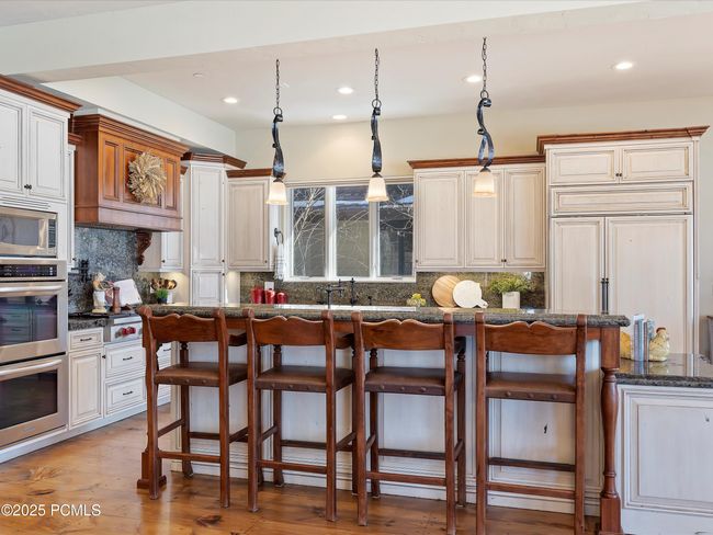 5932 E Big Horn Pkwy, Home with 7 bedrooms, 6 bathrooms and null parking in Eden UT | Image 10