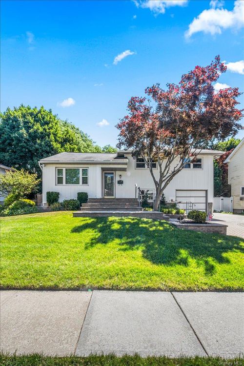 7 Margaret Drive, Oyster Bay, NY, 11803 | Card Image