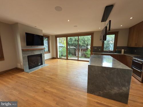 807 Richmond Ave, SILVER SPRING, MD, 20910-4915 | Card Image