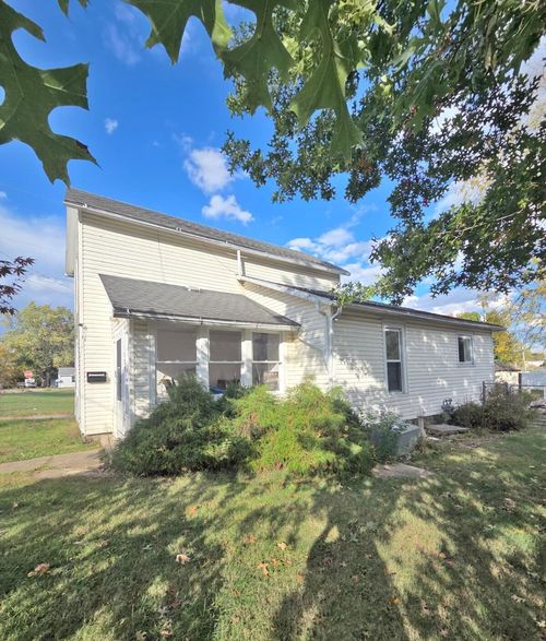 120 N Springhill St, Bellefontaine, OH, 43311-1032 | Card Image