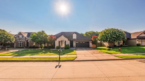 1120 Calloway Dr, Conway, AR, 72034-9427 | Card Image