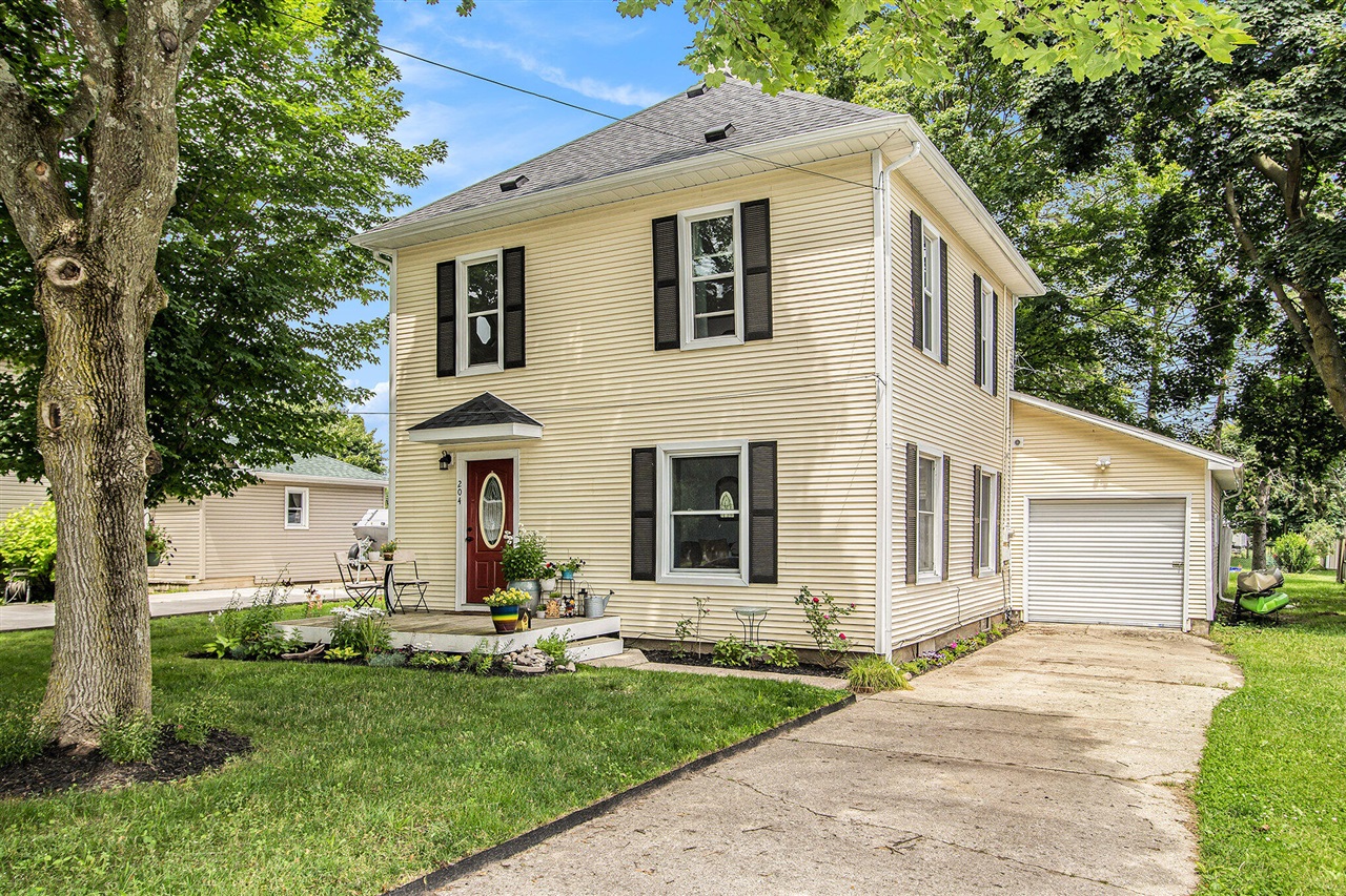 2nd St, Scottville, MI 49454