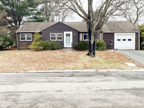 79 Woodland Dr, Framingham, MA, 01701-4365 | Card Image