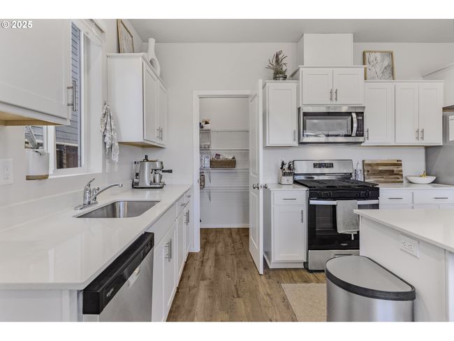 2666 26 Th Loop, House other with 4 bedrooms, 3 bathrooms and 2 parking in Springfield OR | Image 21
