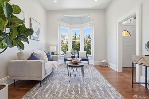 3913 26th St, San Francisco, CA, 94131-2001 | Card Image