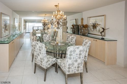 apt-7ne-2 Claridge Dr, Verona, NJ, 07044-6049 | Card Image