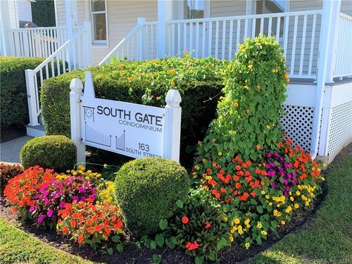 55-163 South St, Danbury, CT, 06810-7958 | Card Image