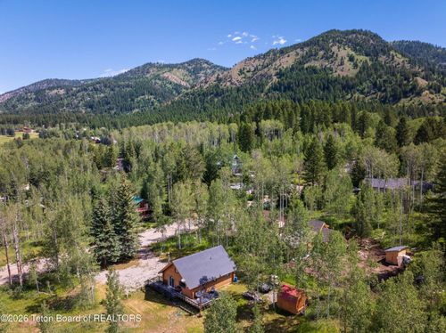 30 Green Canyon Dr, Star Valley Ranch, WY, 83127-5077 | Card Image