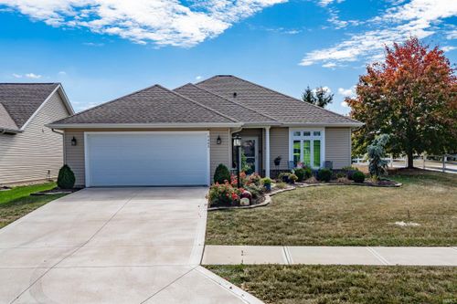 7402 Trotters Chase Ln, Fort Wayne, IN, 46815-5660 | Card Image