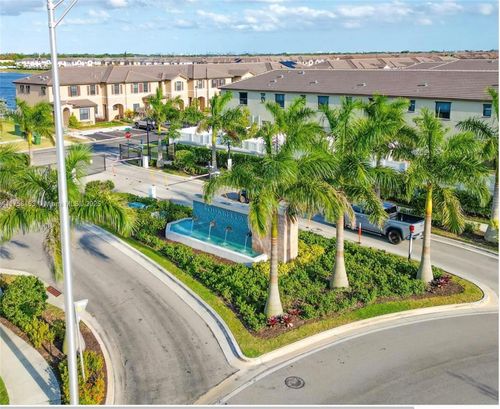 11426 W 33rd Way, Hialeah, FL, 33018-2206 | Card Image