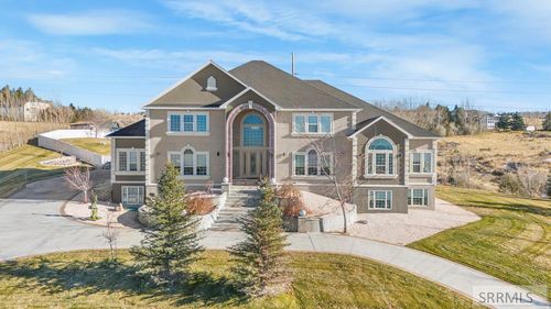 6767 S 46th E, Idaho Falls, ID, 83406-4910 | Card Image