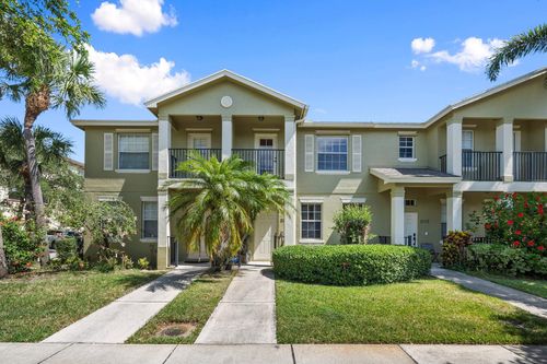 2149 Se Grand Dr, Port St. Lucie, FL, 34952-8052 | Card Image