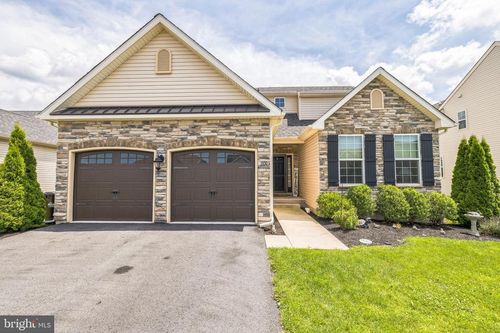 1100 Meadowview Dr, Quakertown, PA, 18951-1692 | Card Image