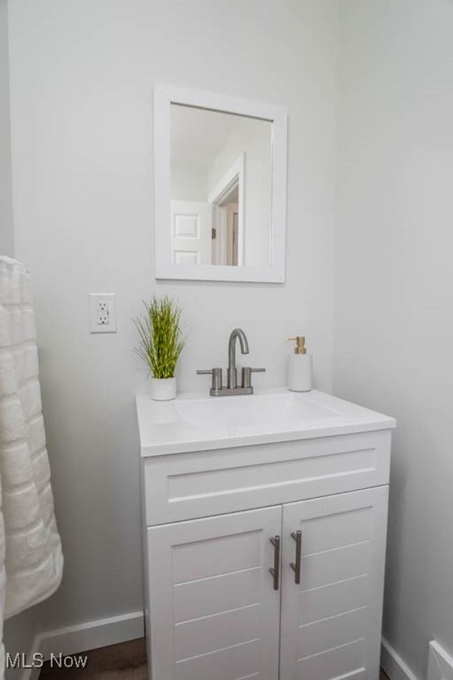 Full Bathroom | Image 20