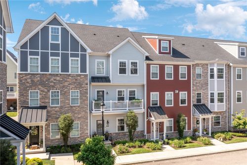 212 Park Pl, Oakmont, PA, 15139-1757 | Card Image